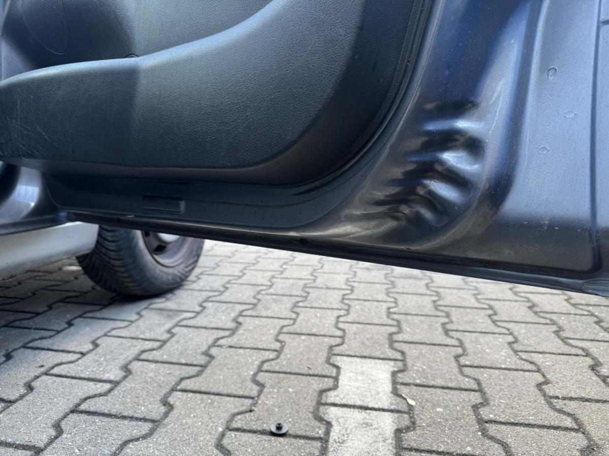 Peugeot 207 original T&uuml;r vorn rechts KTH Thorium Grau 5-T&uuml;rer Rohbau Bj.2010